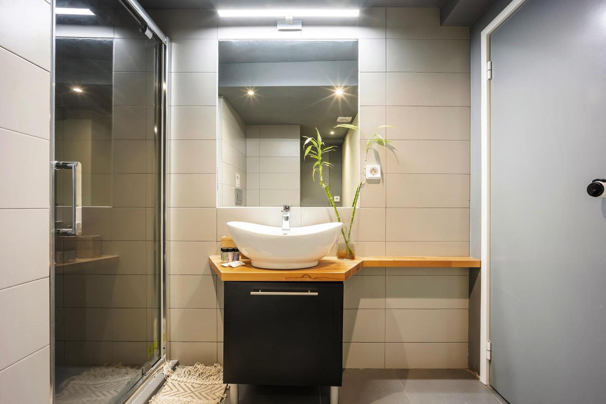 Gazi Urban Residence Афины Экстерьер фото